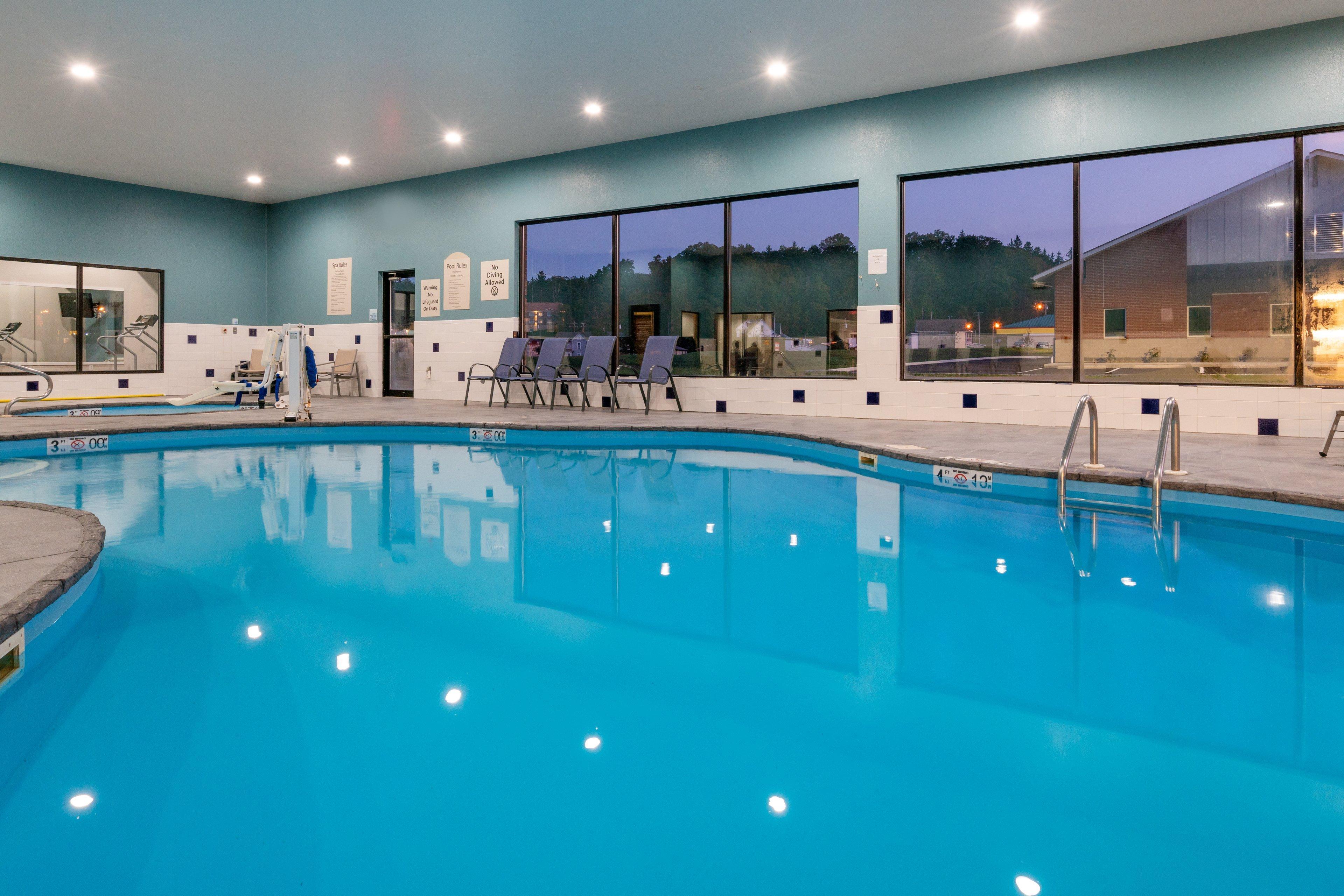 Holiday Inn Express Hotel & Suites Elkins By Ihg Exterior foto